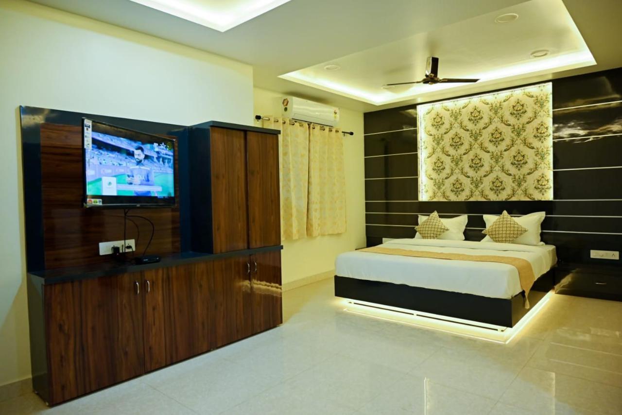 בהופאל Hotel Golden Bliss מראה חיצוני תמונה