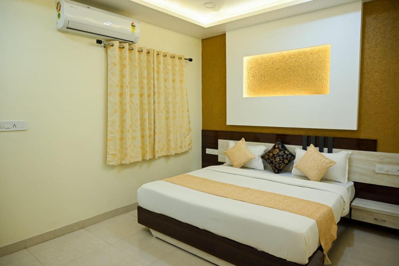 בהופאל Hotel Golden Bliss מראה חיצוני תמונה