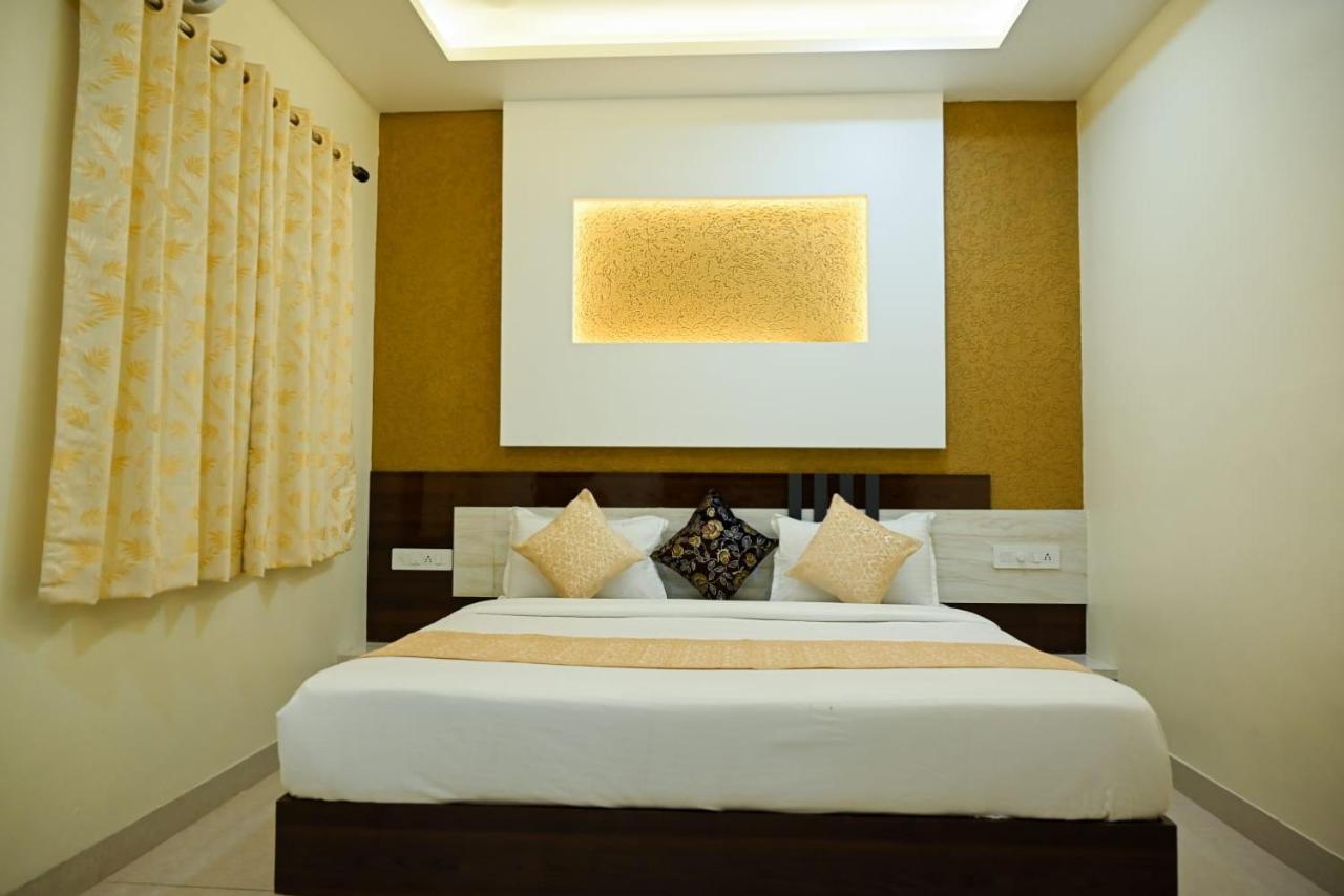 בהופאל Hotel Golden Bliss מראה חיצוני תמונה