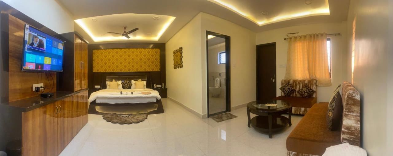 בהופאל Hotel Golden Bliss מראה חיצוני תמונה
