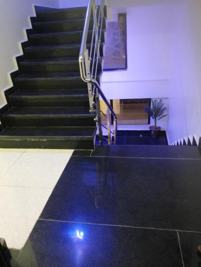 בהופאל Hotel Golden Bliss מראה חיצוני תמונה